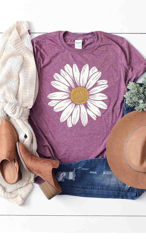 Daisy graphic tee