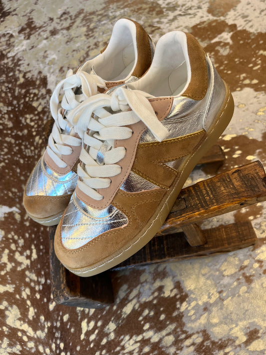 Camel Sneaker